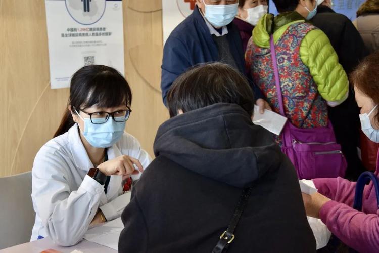 糖尿病日医疗咨询活动 人人享有糖尿病健康管理